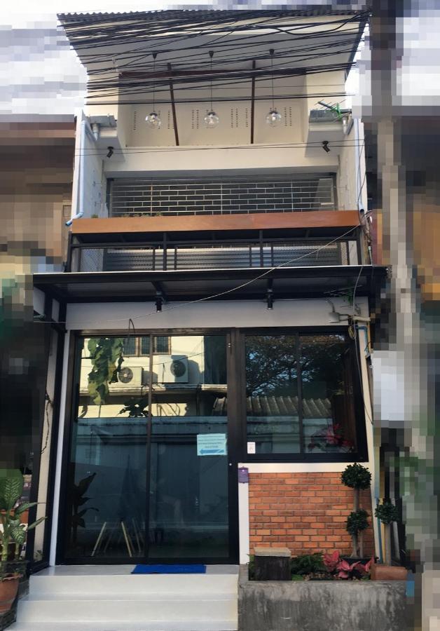 B House Chiang Mai Thailand Bagian luar foto