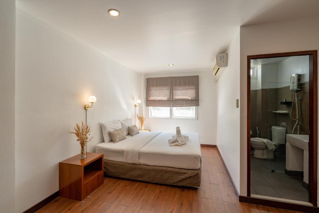 B House Chiang Mai Thailand Bagian luar foto